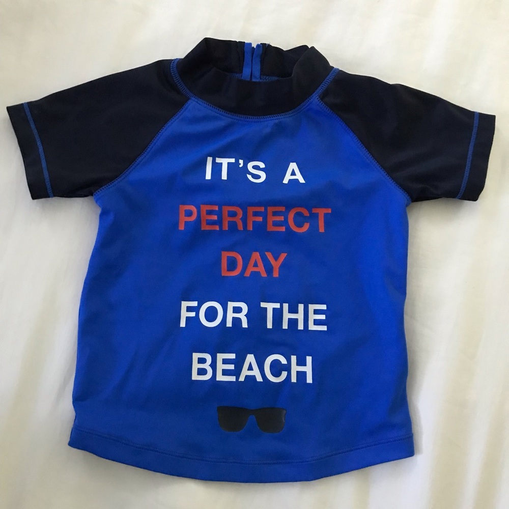 BabyGap Rash Guard in 6-12 months